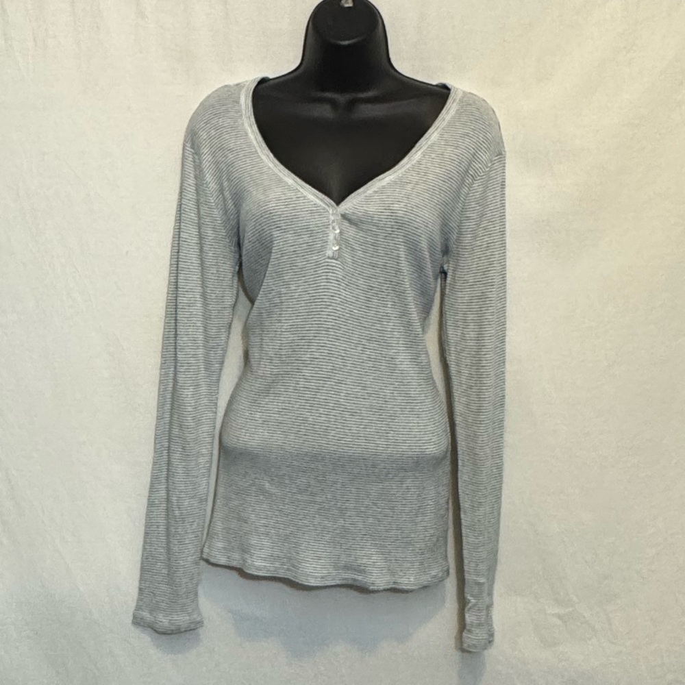 A-97 Gap Gray & White Stripe Long Sleeve Pullover Blouse Size L‎